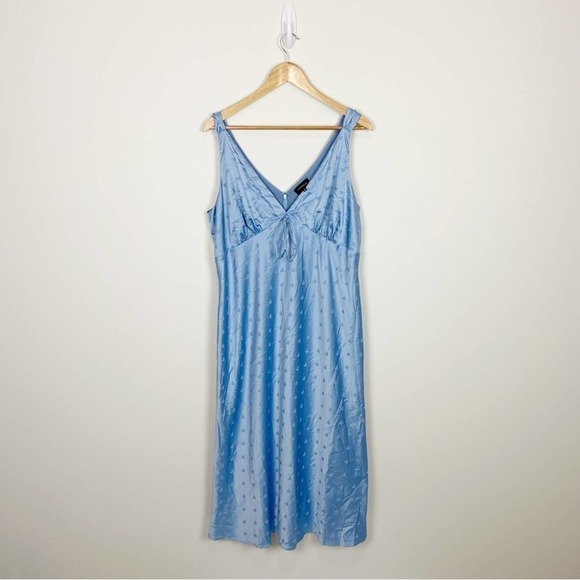 Majorelle Marianne Midi Dress in Victorian Blue - Picture 2 of 10